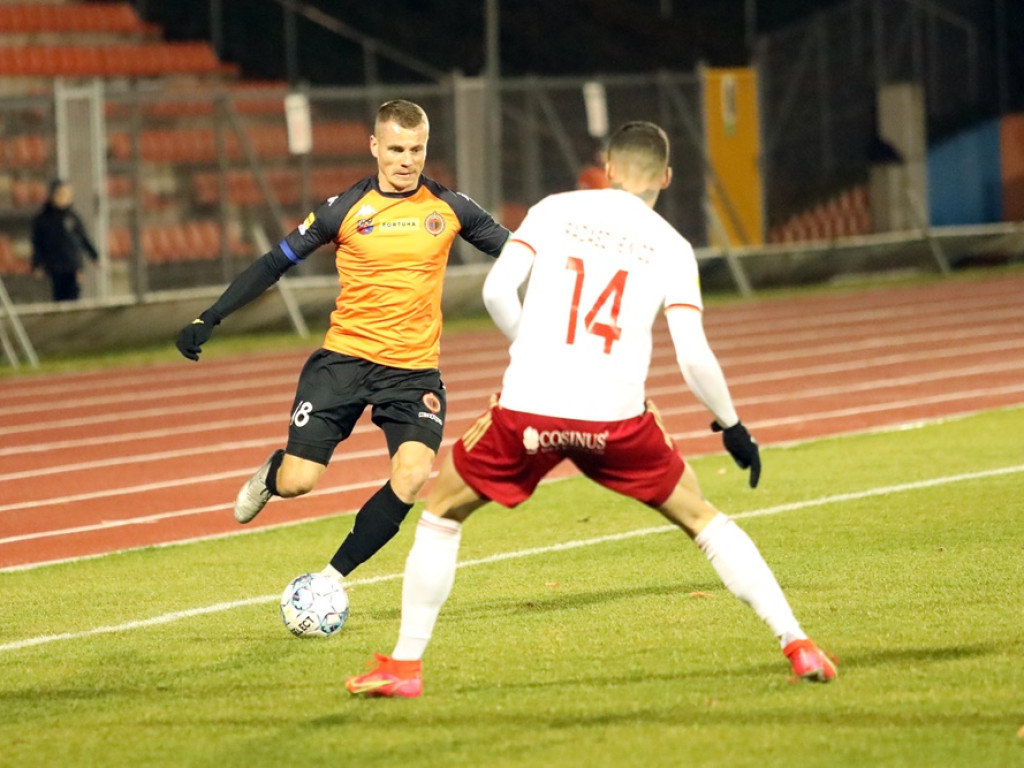 Piła gol! Chrobry pokonał ŁKS i zbliżył się do czołówki Fortuny 1 Ligi [ZDJĘCIA]
