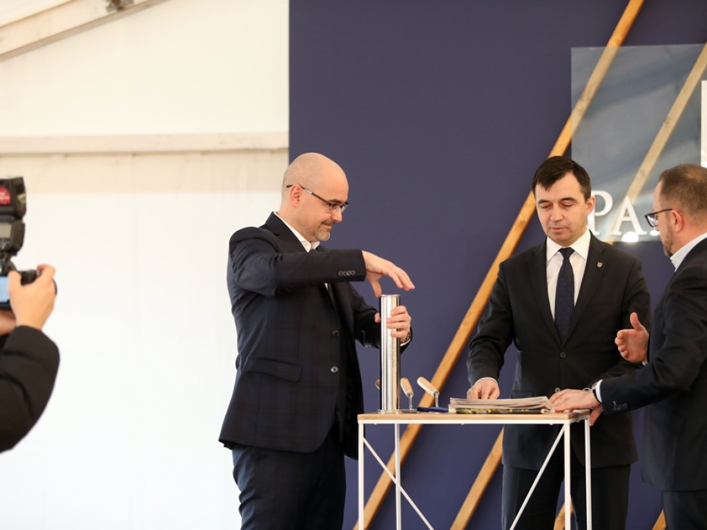 Kamień węgielny wmurowany! W Głogowie ruszyła wielka inwestycja. Będą setki miejsc pracy [ZDJĘCIA]