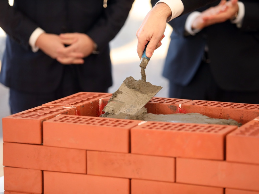 Kamień węgielny wmurowany! W Głogowie ruszyła wielka inwestycja. Będą setki miejsc pracy [ZDJĘCIA]