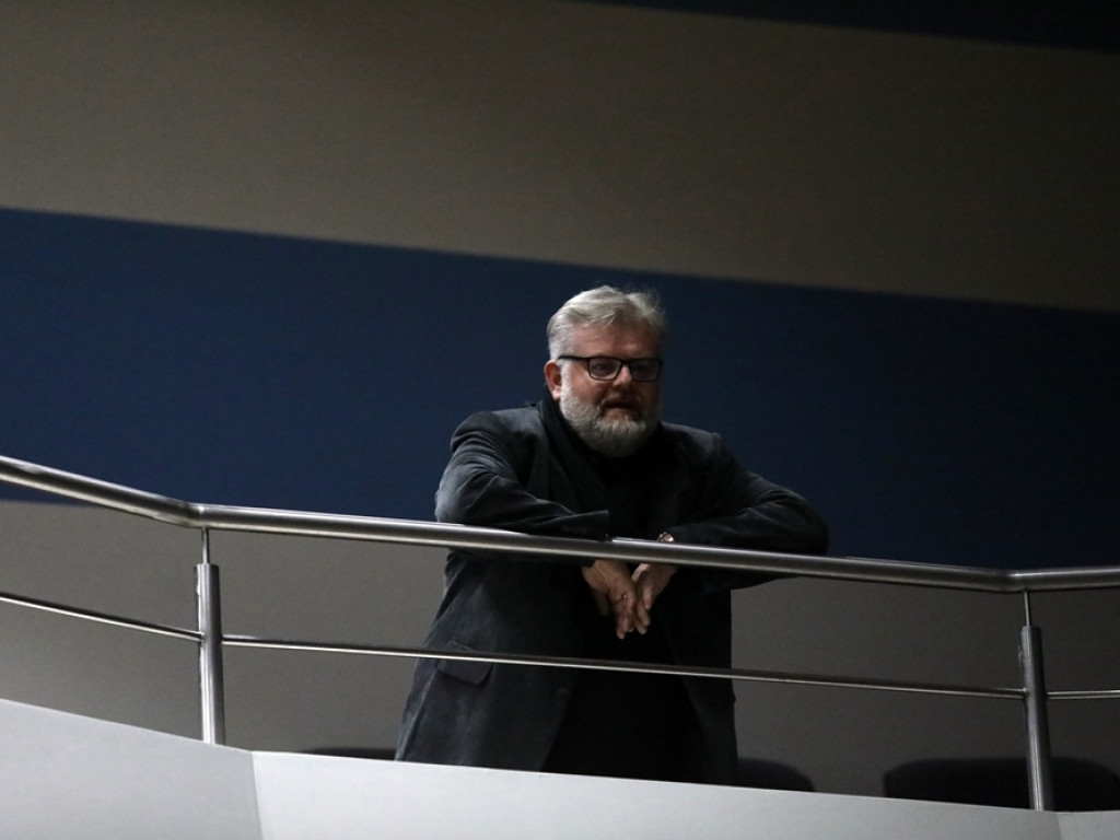 Słuchaczki UTW na deskach teatru. Przyszły całe rodziny, dzieci i wnuki [ZDJĘCIA]