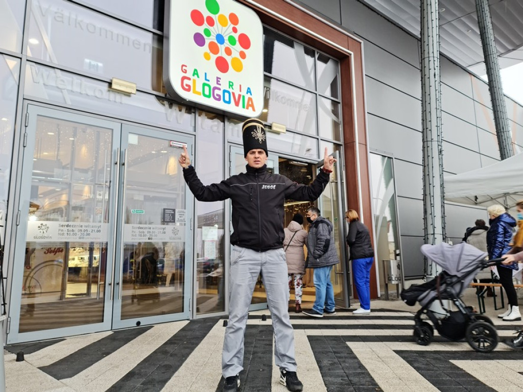 Pomagają Zuzi! Oddaj krew, kup świąteczną ozdobę. To wszystko pod galerią! [ZDJĘCIA]