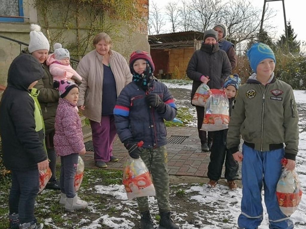 Rozdali 900 paczek! Święty Mikołaj odwiedził wszystkie miejscowości w tej gminie [ZDJĘCIA]