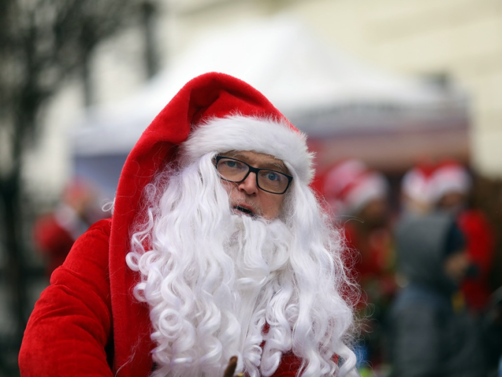Jadą Mikołaje! Widać ich i słychać z daleka. Mają paczki dla potrzebujących seniorów i dzieci [ZDJĘCIA]