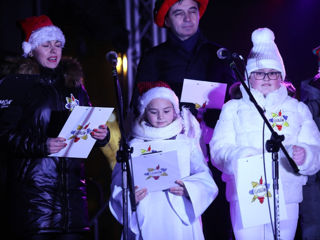 Kolędy śpiewał prezydent, radni i urzędnicy! [ZDJĘCIA]