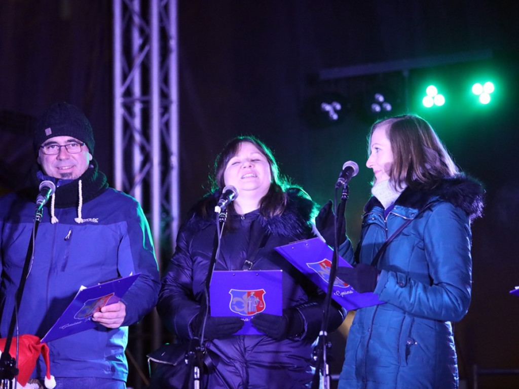 Kolędy śpiewał prezydent, radni i urzędnicy! [ZDJĘCIA]