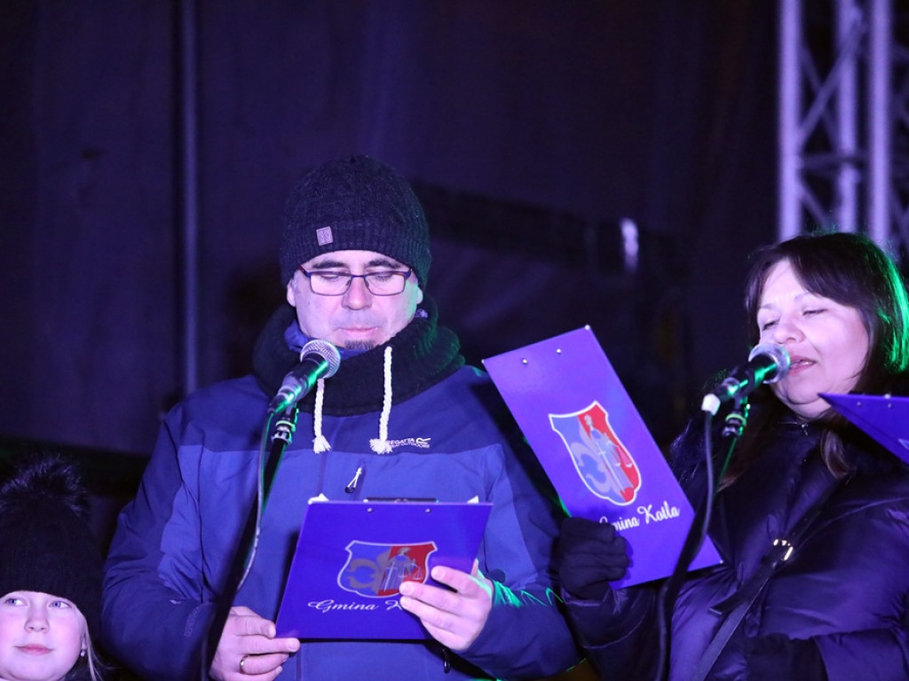 Kolędy śpiewał prezydent, radni i urzędnicy! [ZDJĘCIA]