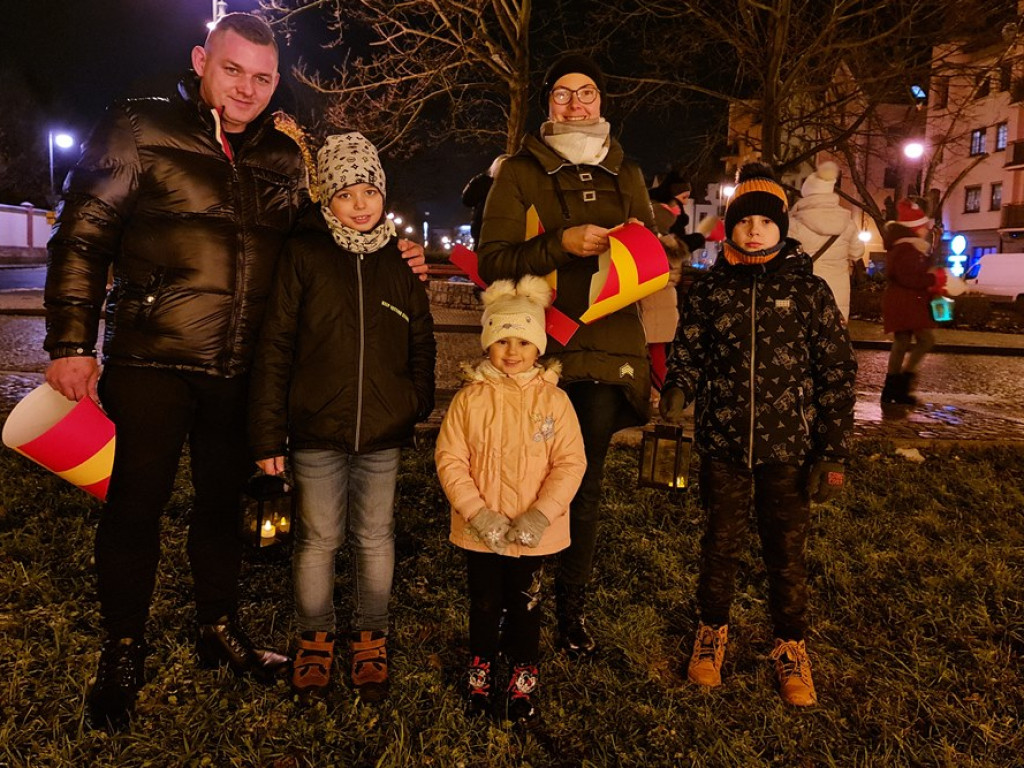 Orszak świętego Mikołaja przeszedł ulicami Starego Miasta [ZDJĘCIA]
