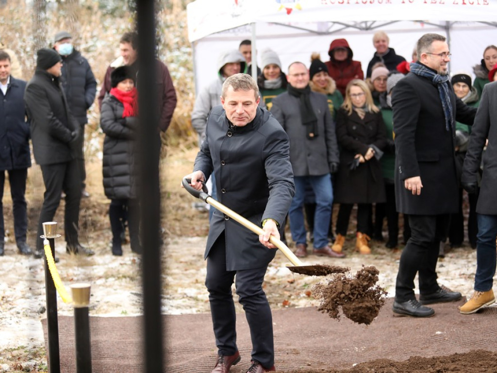Zaczynają budować hospicjum! Rokaszewicz: Bez tych aniołów, by tego nie było [ZDJĘCIA]
