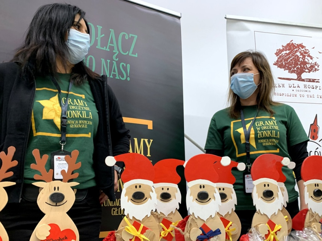 Świąteczna zbiórka dla hospicjum. Prezenty przygotowali więźniowie z Rawicza [ZDJĘCIA]