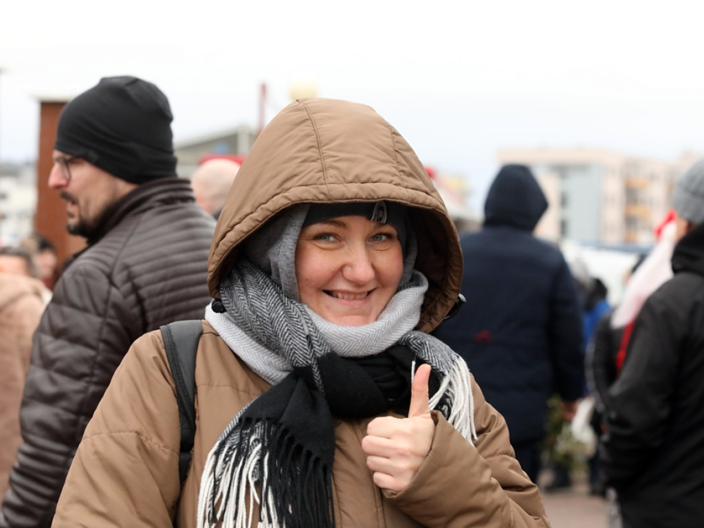Świąteczny kiermasz i szczytny cel akcji na targowisku [ZDJĘCIA]