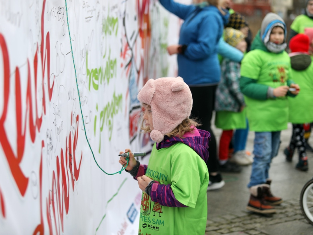 700 uczestników na starcie Noworocznego Marszobiegu w Głogowie [ZDJĘCIA]
