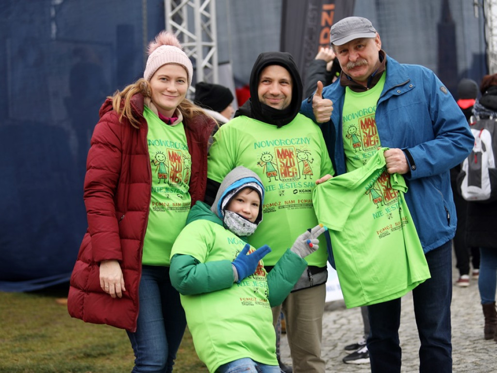 700 uczestników na starcie Noworocznego Marszobiegu w Głogowie [ZDJĘCIA]