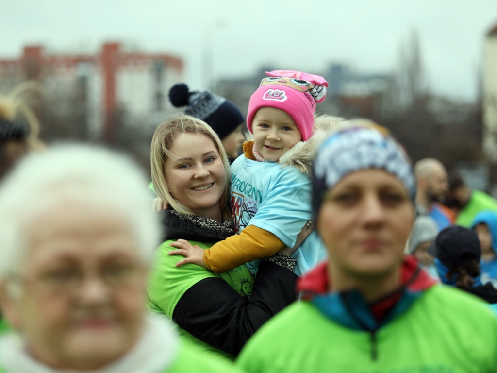 700 uczestników na starcie Noworocznego Marszobiegu w Głogowie [ZDJĘCIA]