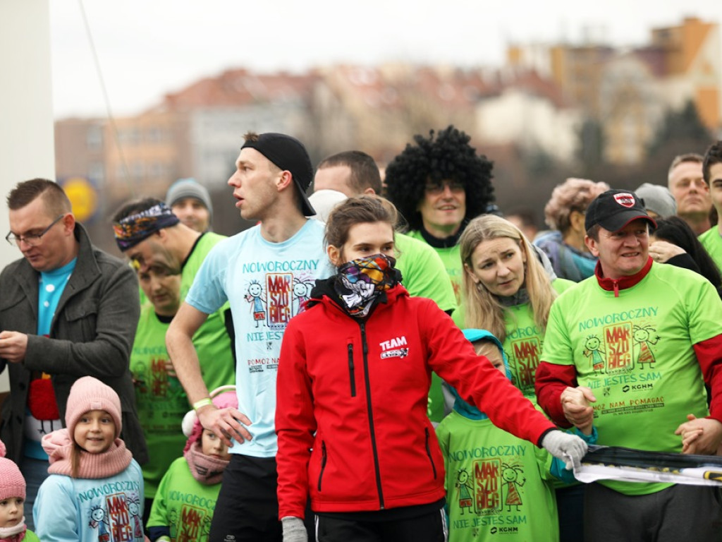 700 uczestników na starcie Noworocznego Marszobiegu w Głogowie [ZDJĘCIA]