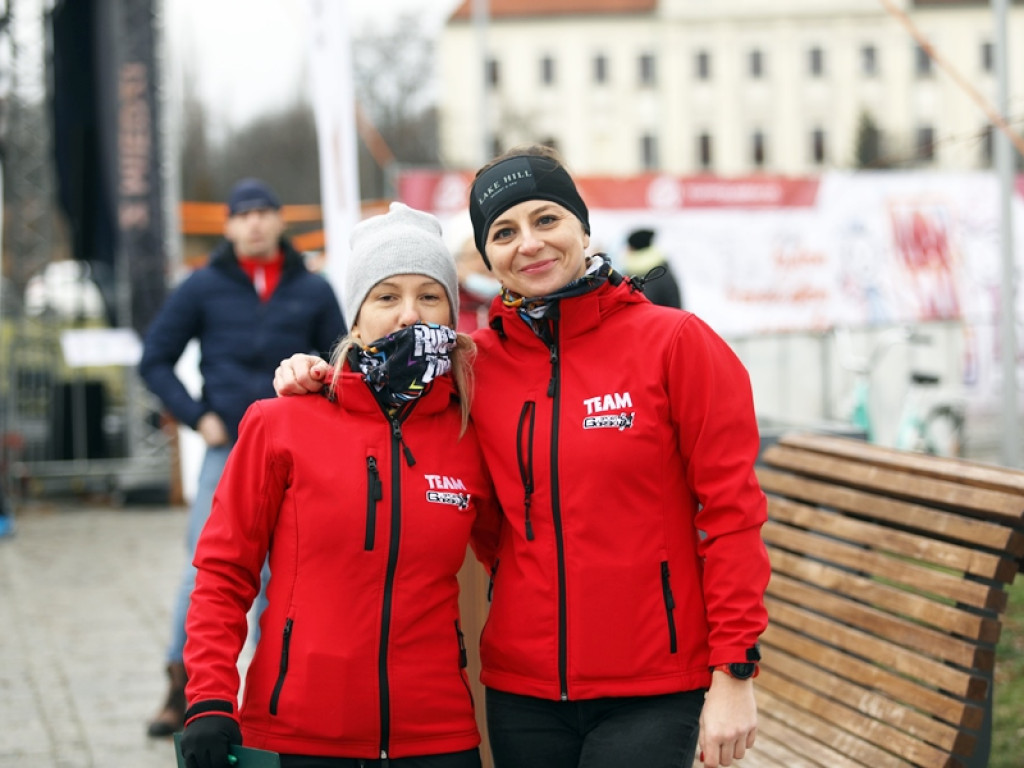 700 uczestników na starcie Noworocznego Marszobiegu w Głogowie [ZDJĘCIA]