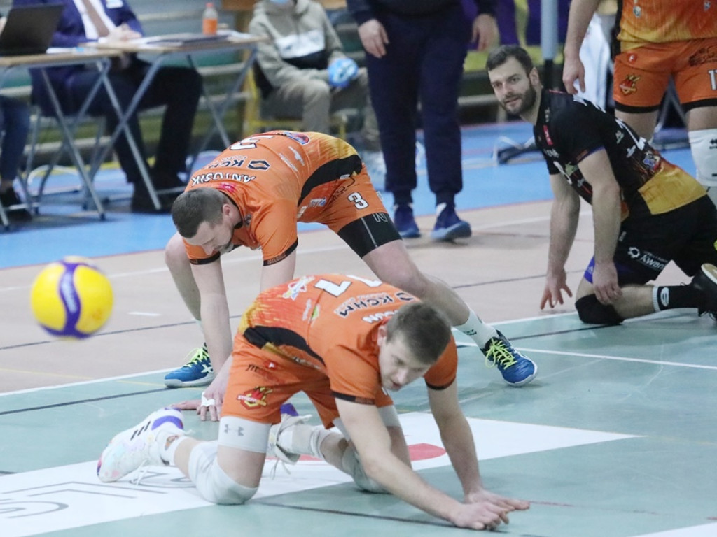 Rewanżu nie było. Druga w sezonie porażka Chrobrego z AZS AGH Kraków [ZDJĘCIA]