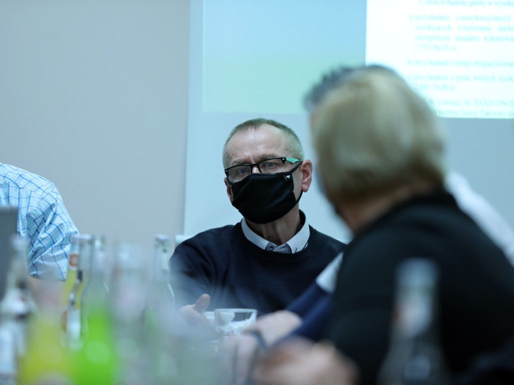 Rekordowy budżet na inwestycje przyjęty w pięć minut [ZDJĘCIA]