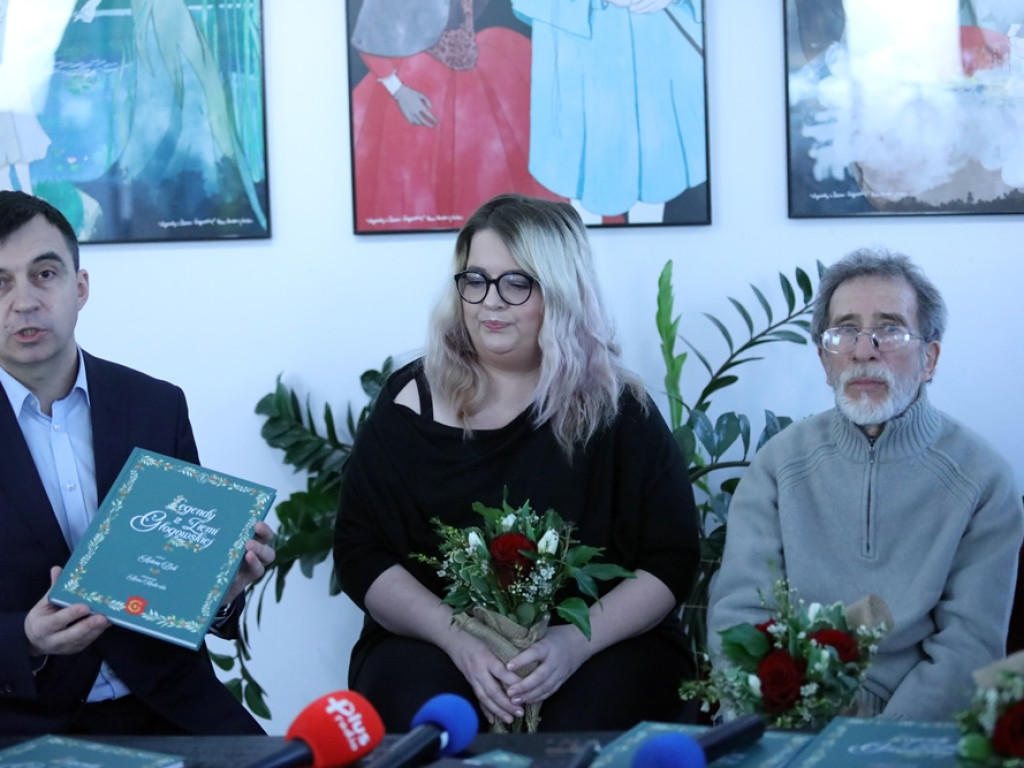 Dwa tysiące egzemplarzy 