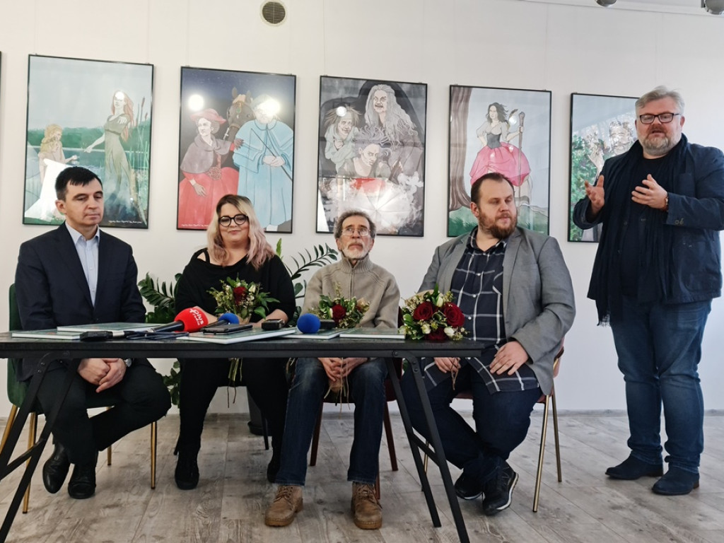 Dwa tysiące egzemplarzy 