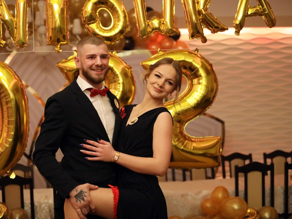 ZSSiB w okrojonym składzie, ale studniówka w tym roku musiała się odbyć [ZDJĘCIA]
