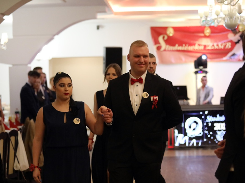 ZSSiB w okrojonym składzie, ale studniówka w tym roku musiała się odbyć [ZDJĘCIA]