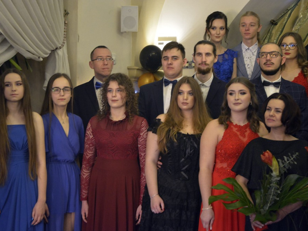 Tak się bawili maturzyści z popularnej Przyrodniczej [ZDJĘCIA]
