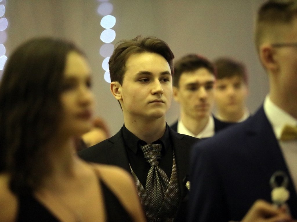 103 dni do matury! Studniówkowy bal uczniów I Liceum Ogólnokształcącego w Głogowie [ZDJĘCIA]