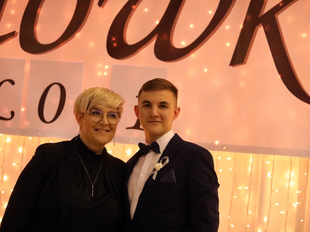 103 dni do matury! Studniówkowy bal uczniów I Liceum Ogólnokształcącego w Głogowie [ZDJĘCIA]