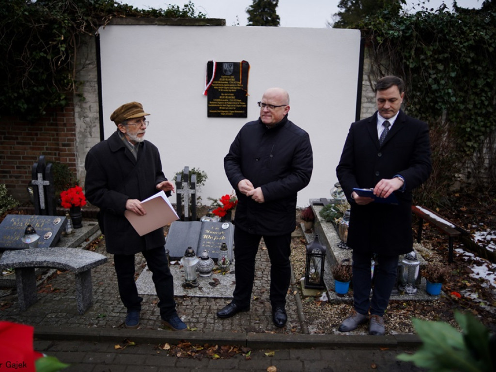 Odsłonili pamiątkową tablicę z okazji 100. rocznicy śmierci Juliusa Blaschke [ZDJĘCIA]