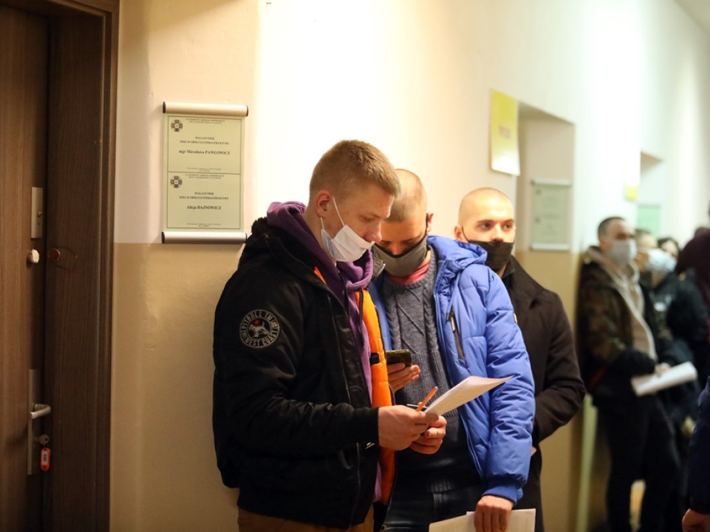 Zimowe ferie spędzą w wojsku. Dostali mundury, pojadą też na poligon [ZDJĘCIA]