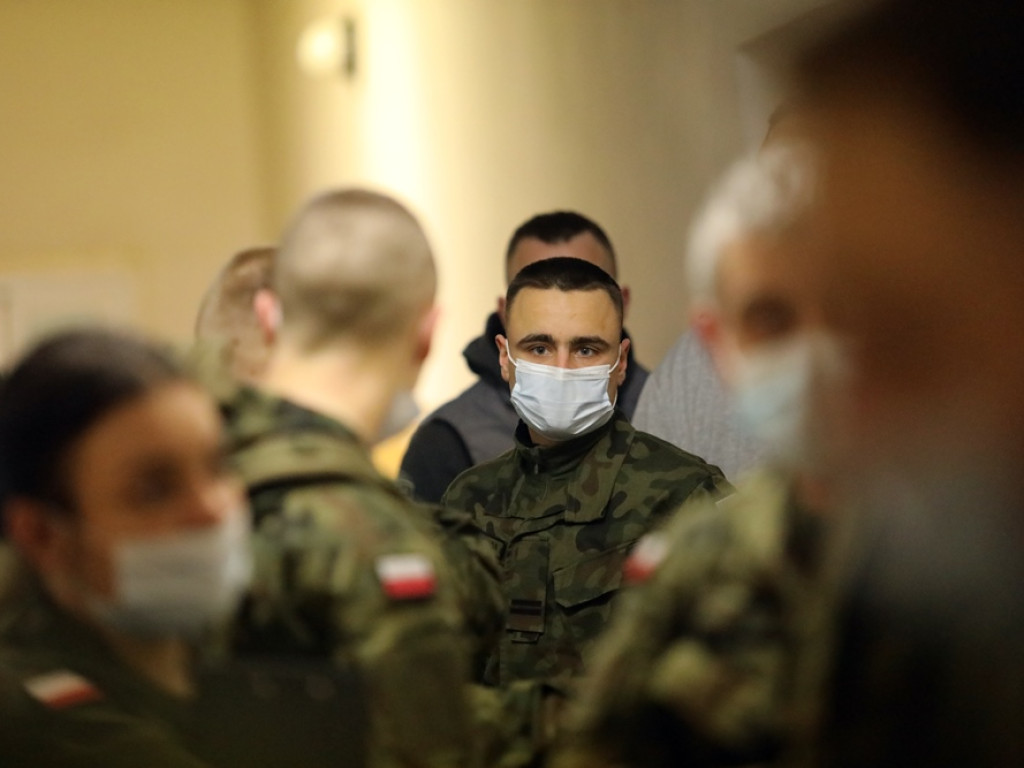 Zimowe ferie spędzą w wojsku. Dostali mundury, pojadą też na poligon [ZDJĘCIA]