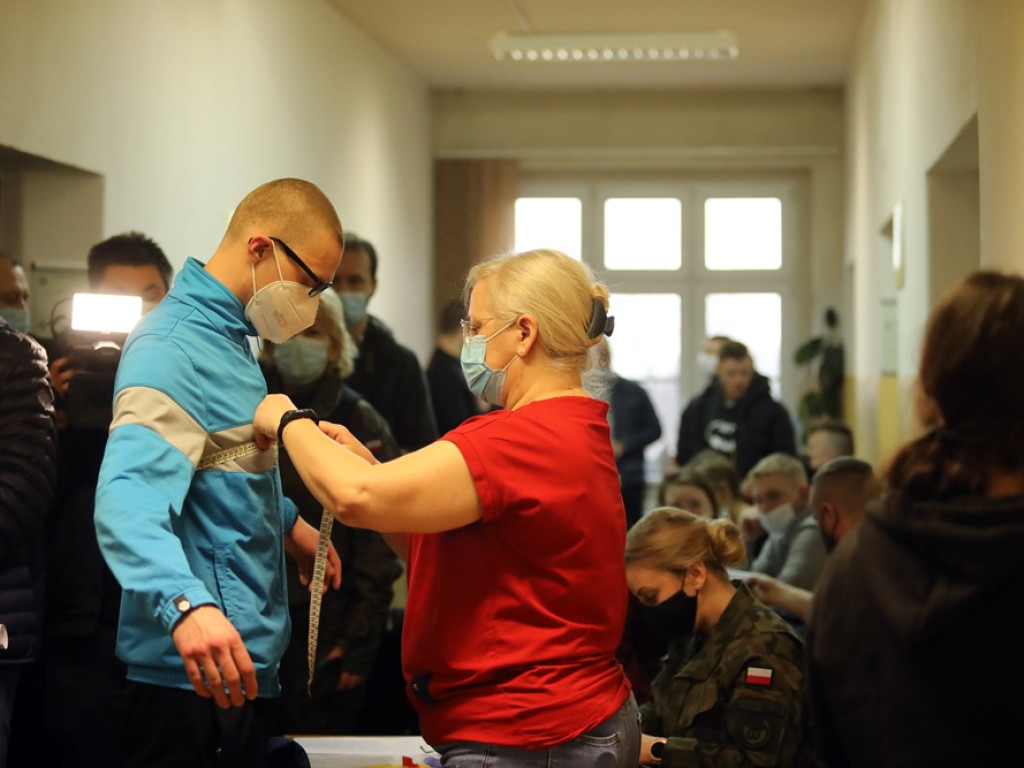 Zimowe ferie spędzą w wojsku. Dostali mundury, pojadą też na poligon [ZDJĘCIA]