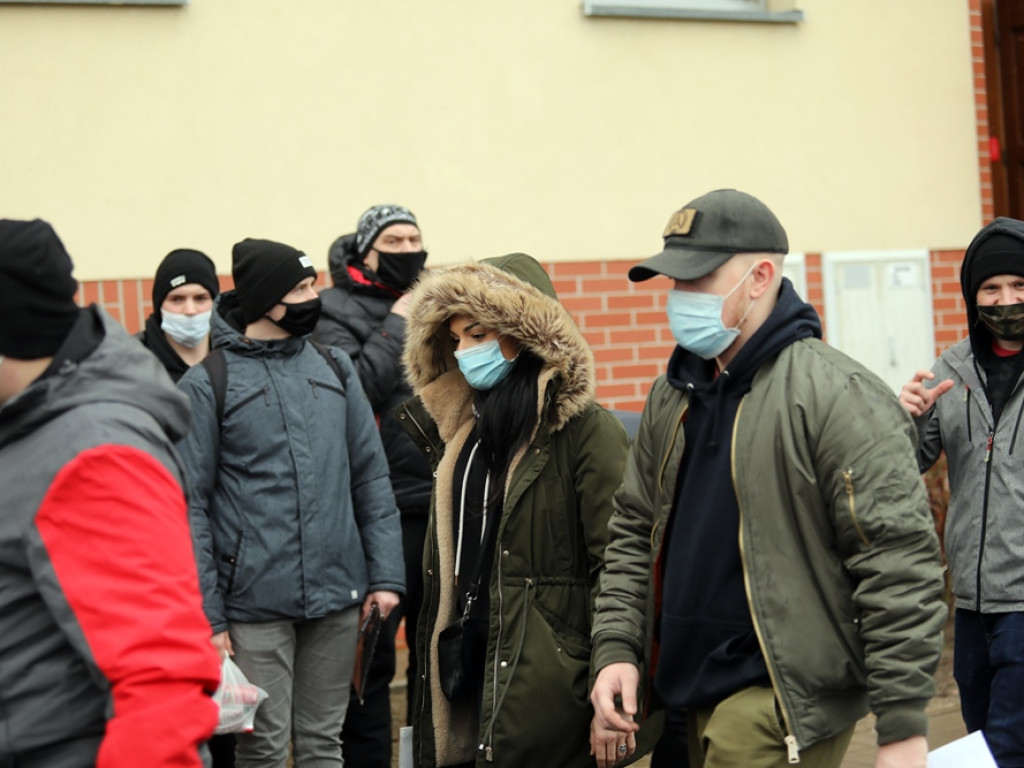 Zimowe ferie spędzą w wojsku. Dostali mundury, pojadą też na poligon [ZDJĘCIA]