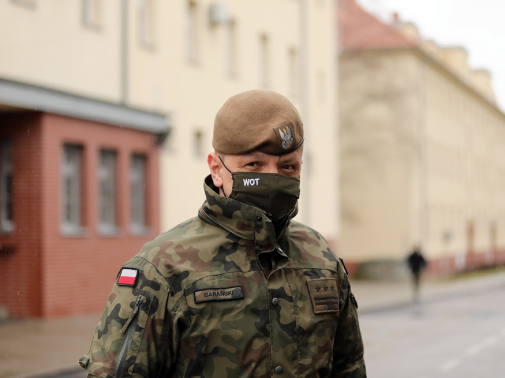 Zimowe ferie spędzą w wojsku. Dostali mundury, pojadą też na poligon [ZDJĘCIA]