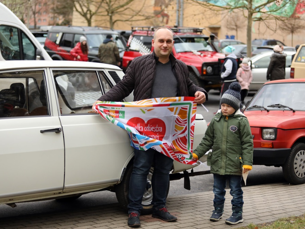 Wielka parada samochodów z okazji 30 finału WOŚP w Głogowie! [ZDJĘCIA]