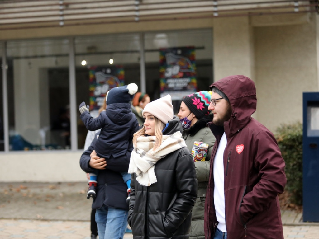 Wielka parada samochodów z okazji 30 finału WOŚP w Głogowie! [ZDJĘCIA]