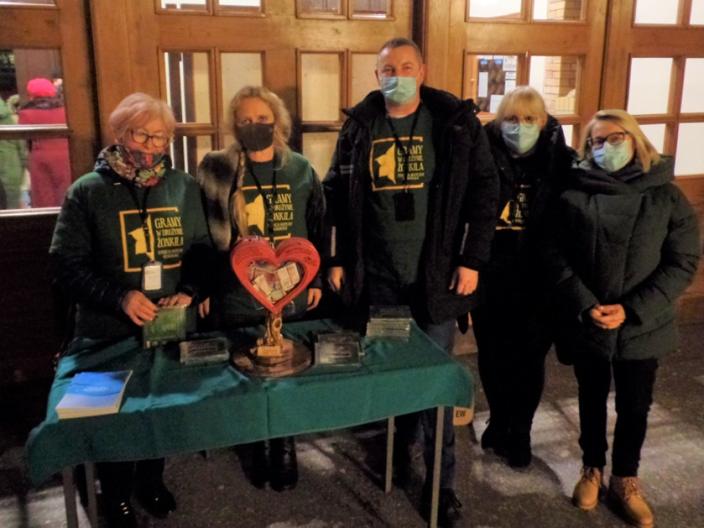 Zaśpiewali Jezuskowi. Celem hospicjum