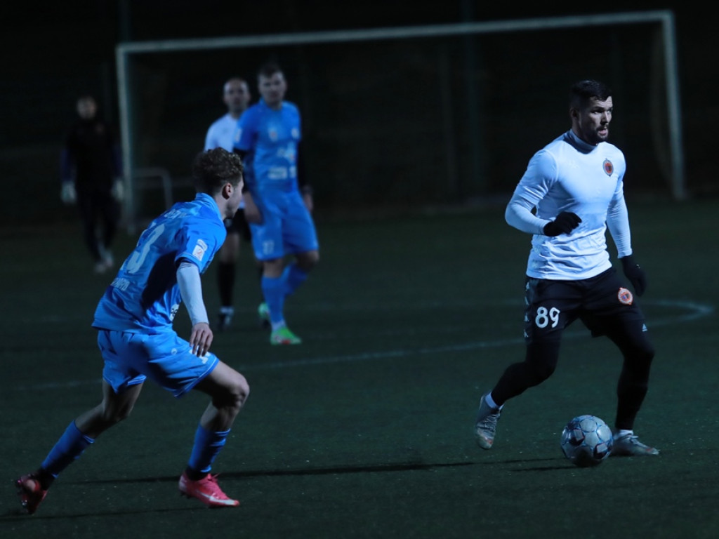 Chrobry wygrał 6:0! Bohaterem sparingu Mateusz Machaj [ZDJĘCIA]