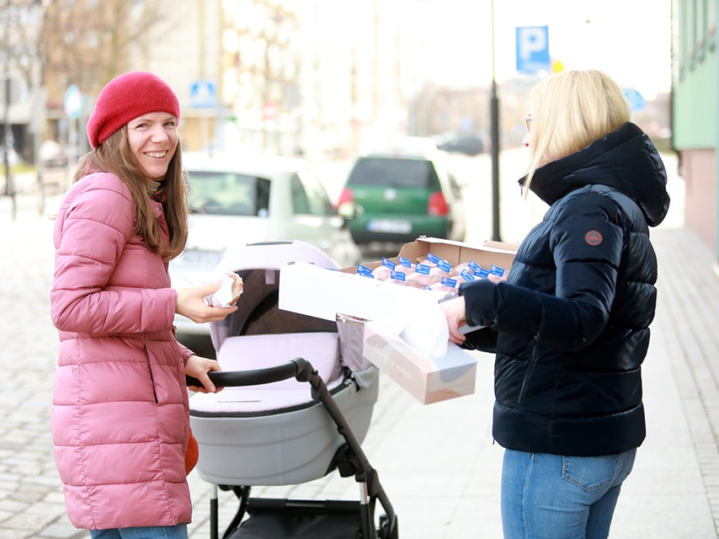 Tłusty Czwartek: Pączki od Społem i naszej redakcji