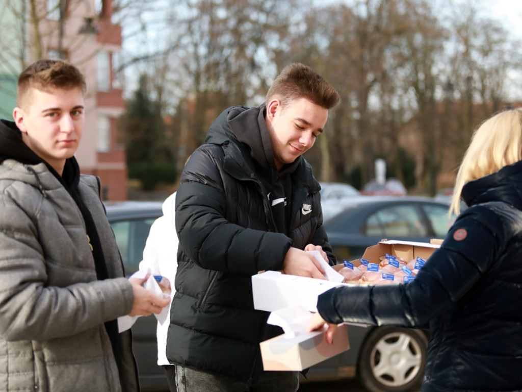 Tłusty Czwartek: Pączki od Społem i naszej redakcji