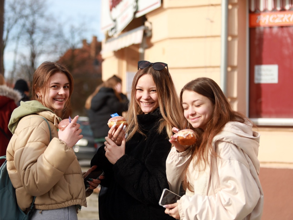 Tłusty Czwartek: Pączki od Społem i naszej redakcji