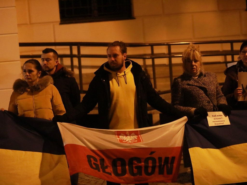 Polacy i Ukraińcy razem na rynku w Głogowie. Padło wiele słów wsparcia [ZDJĘCIE]