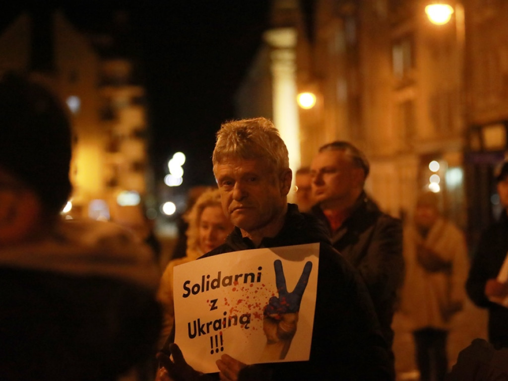 Polacy i Ukraińcy razem na rynku w Głogowie. Padło wiele słów wsparcia [ZDJĘCIE]