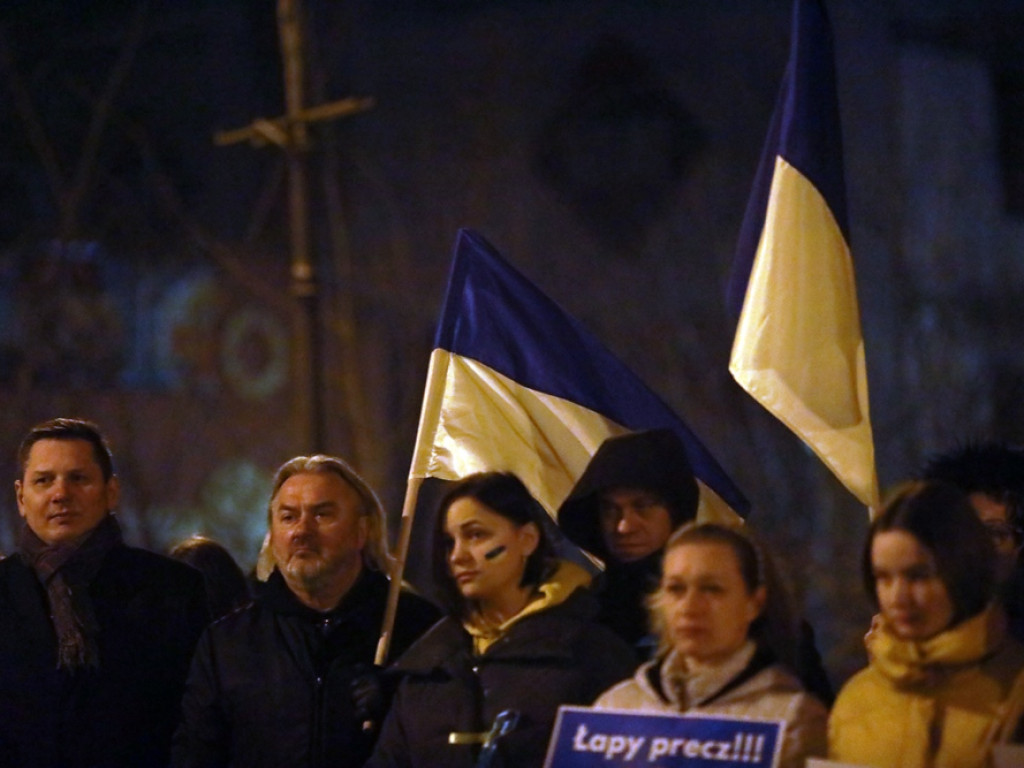 Polacy i Ukraińcy razem na rynku w Głogowie. Padło wiele słów wsparcia [ZDJĘCIE]