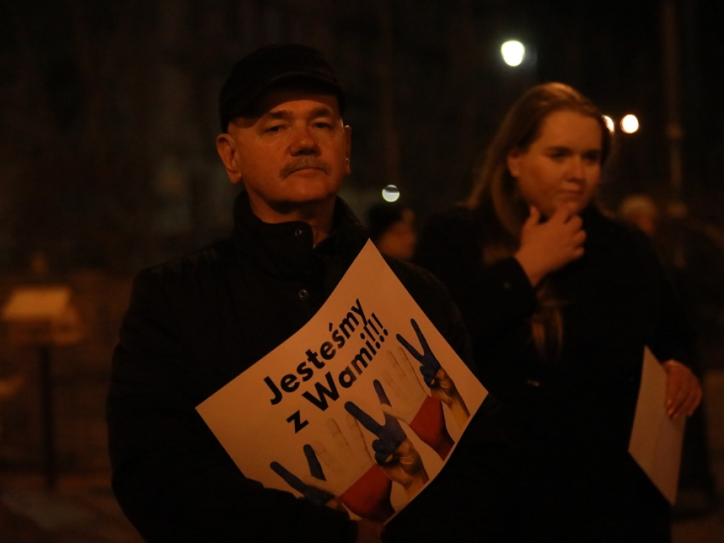 Polacy i Ukraińcy razem na rynku w Głogowie. Padło wiele słów wsparcia [ZDJĘCIE]