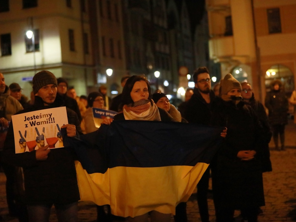 Polacy i Ukraińcy razem na rynku w Głogowie. Padło wiele słów wsparcia [ZDJĘCIE]