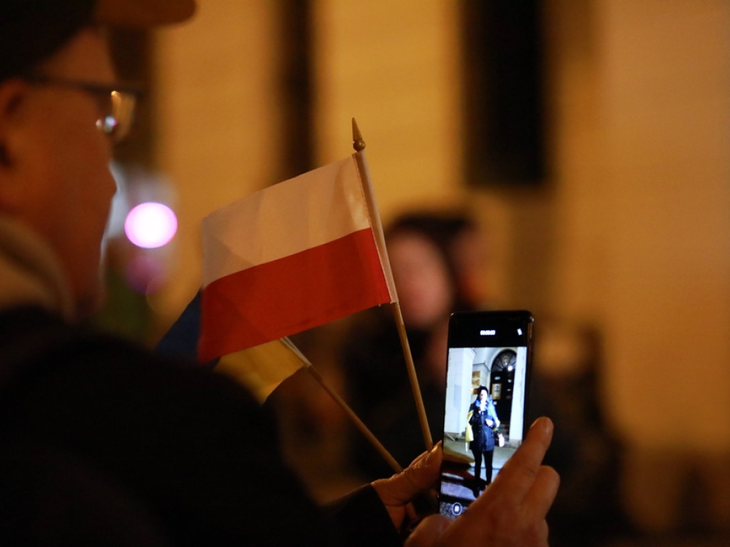 Polacy i Ukraińcy razem na rynku w Głogowie. Padło wiele słów wsparcia [ZDJĘCIE]