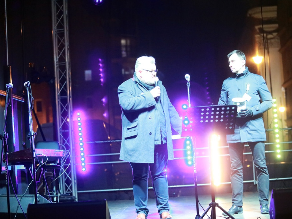 Trwa koncert na głogowskim rynku 