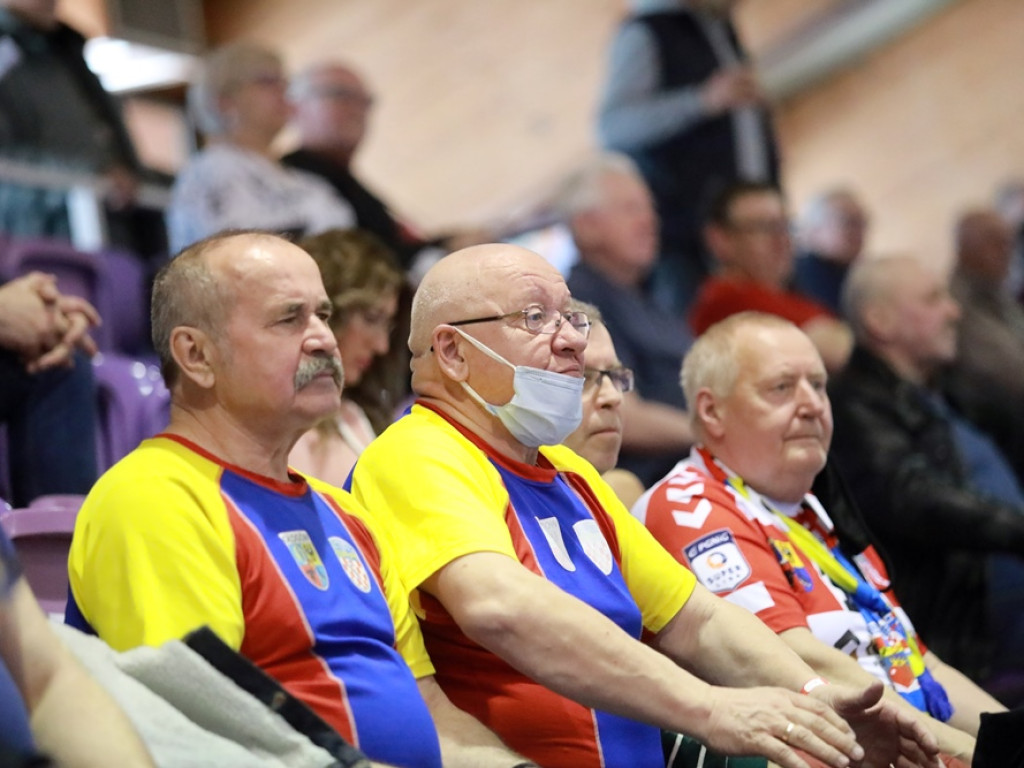 Co to był za mecz! Chrobry pokonał MMTS, kibice świętowali [ZDJĘCIA]