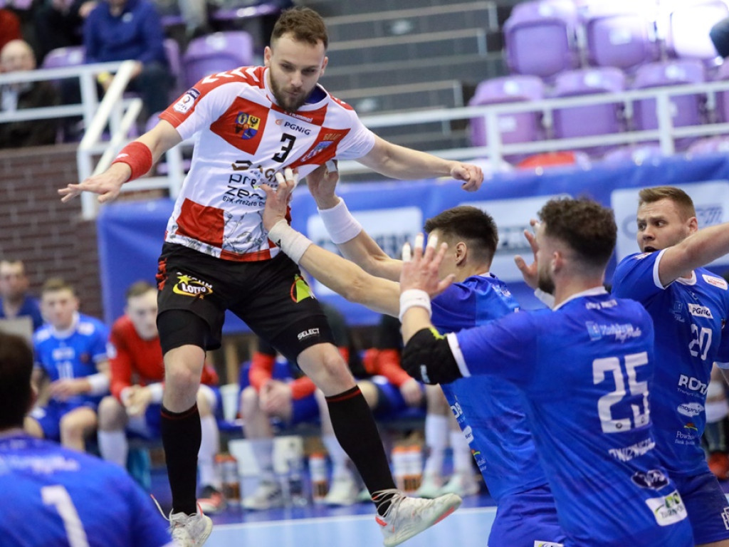 Co to był za mecz! Chrobry pokonał MMTS, kibice świętowali [ZDJĘCIA]